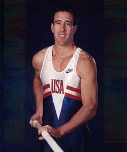 Dr.-Holloway-USA-Pole-Vault-Team